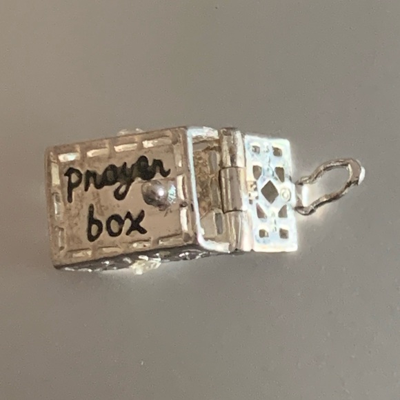 Vintage Sterling Silver Tiny Prayer Box Charm, Stamped 925 - Picture 10 of 11